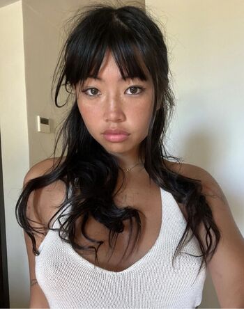Full leaked Beabadoobee private onlyfans photo