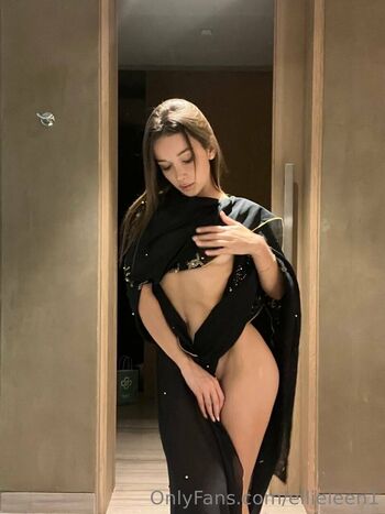 Full leaked Ellieleen private onlyfans photo