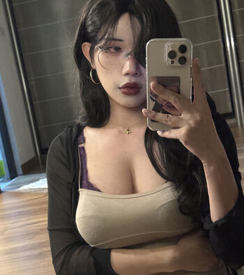 Full leaked Hongbin private onlyfans photo