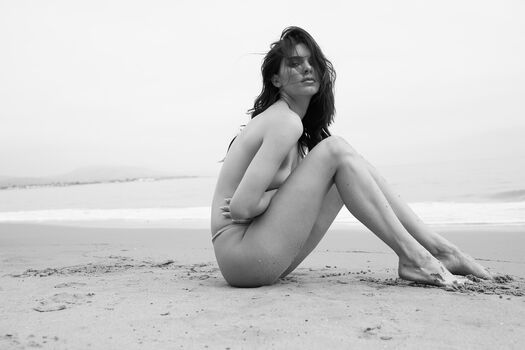 Full leaked Kendall jenner private onlyfans photo