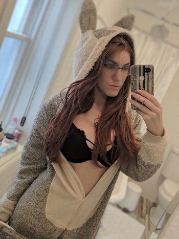 Full leaked Lara loxley private onlyfans photo