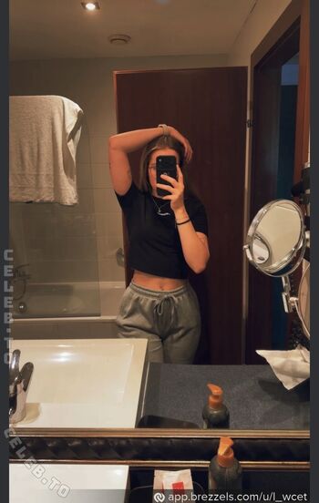 Full leaked Lea wcet private onlyfans photo