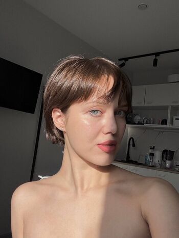 Full leaked Lesyaavz private onlyfans photo