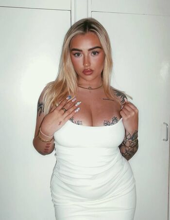 Full leaked Lilyjanexx private onlyfans photo