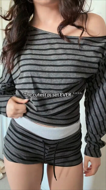 Full leaked Looksbyvee private onlyfans photo