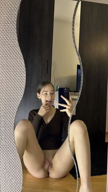 Full leaked Lucywhoelse private onlyfans photo