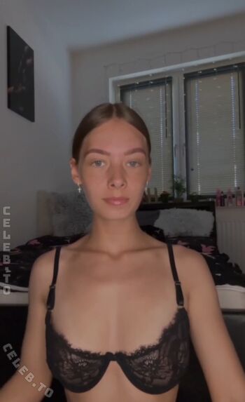 Full leaked Lucywhoelse private onlyfans photo