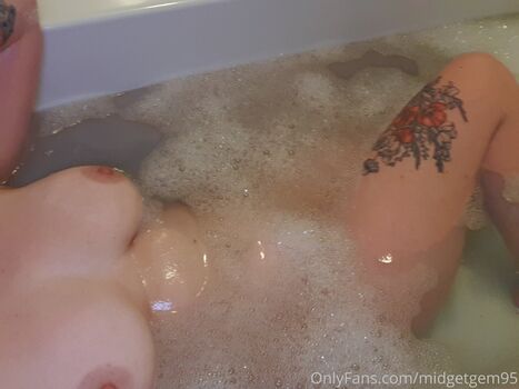 Full leaked Midgetgem private onlyfans photo