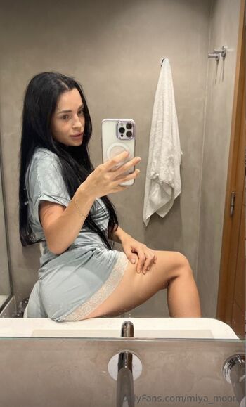 Full leaked Miya moore private onlyfans photo