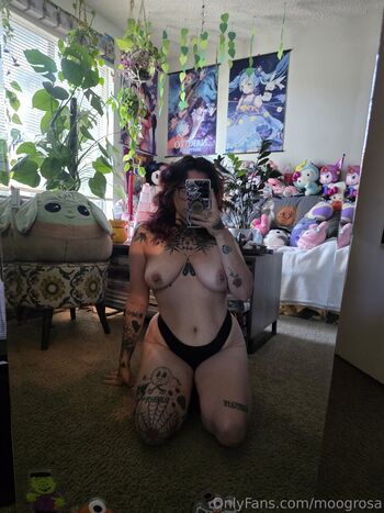 Full leaked Moogrosa private onlyfans photo