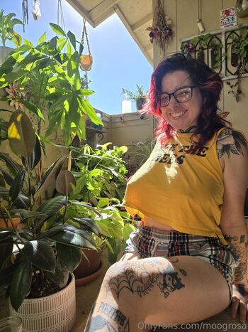 Full leaked Moogrosa private onlyfans photo