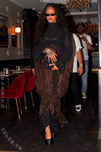 Full leaked Rihanna private onlyfans photo